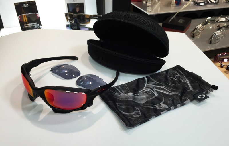 ＯＡＫＬＥＹ Ｒａｃｉｎｇ Ｊａｃｋｅｔ ｏｏＲｅｄ Ｉｒｉｄｉｕｍ