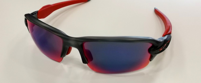 ＯＡＫＬＥＹ ＦＬＡＫ２．０ ＋ＲＥＤ ＩＲＩＤＩＵＭ オークリーフラック２．０ – 千葉船橋のメガネショップEyEBon-アイボン-